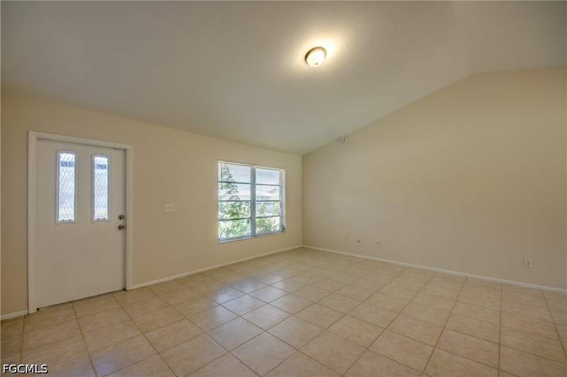 3 bedroom SingleFamilyResidence at 1315 SE 33rd Ter, Cape Coral, Cape Coral — photo 5