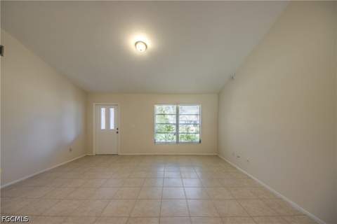 1315 SE 33rd Ter, Cape Coral FL - photo 6 of 44