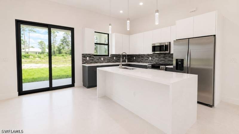3 bedroom SingleFamilyResidence at 763 Pinecastle Dr, Lehigh Acres, Lehigh Acres — photo 5