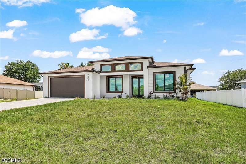 3 bedroom SingleFamilyResidence at 324 NE 15th St, Cape Coral, Cape Coral — photo 1