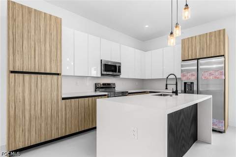 324 NE 15th St, Cape Coral FL - photo 7 of 26