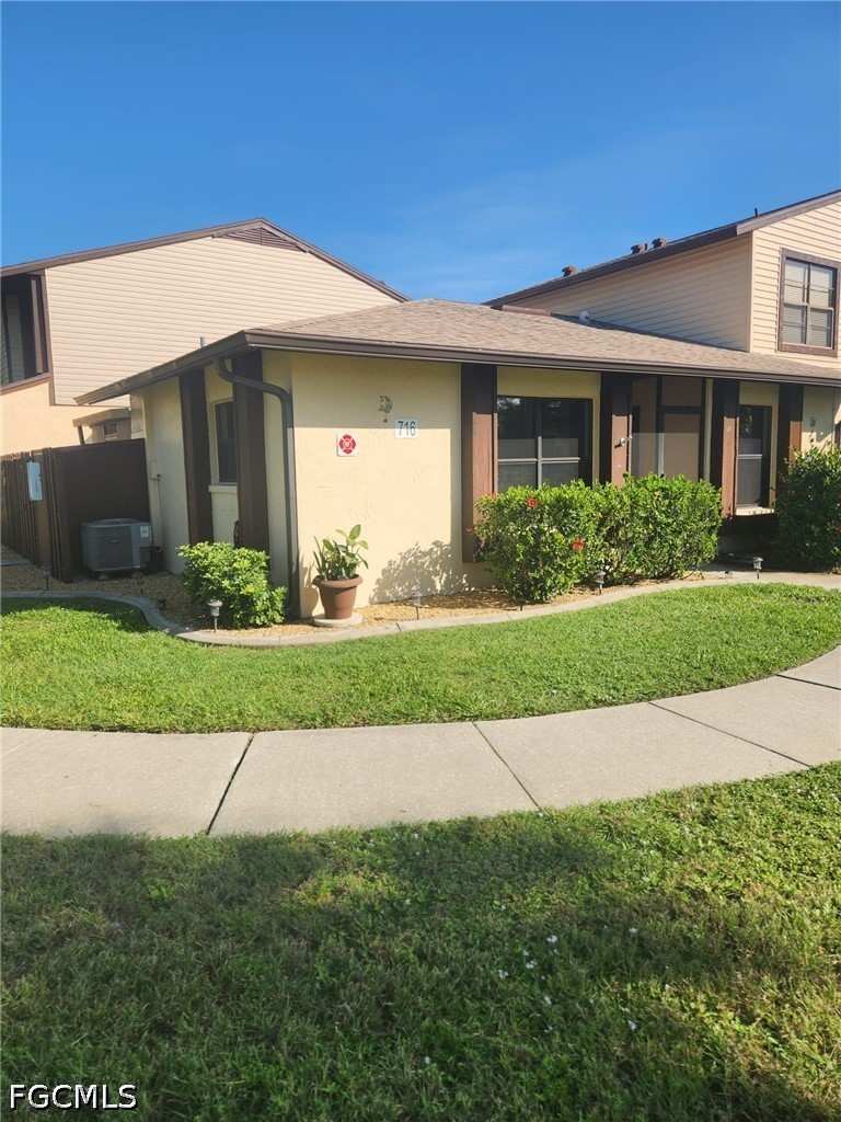 2 bedroom Condominium at 716 SE 12th Ct 31, Courtyards Of Cape Coral North, Cape Coral — photo 1