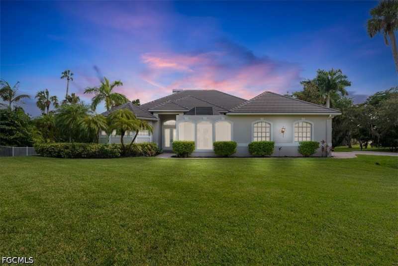 4 bedroom SingleFamilyResidence at 12800 Treeline Ct, Skyline Woods, North Fort Myers — photo 1