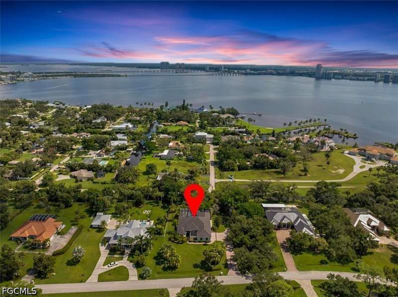 4 bedroom SingleFamilyResidence at 12800 Treeline Ct, Skyline Woods, North Fort Myers — photo 2