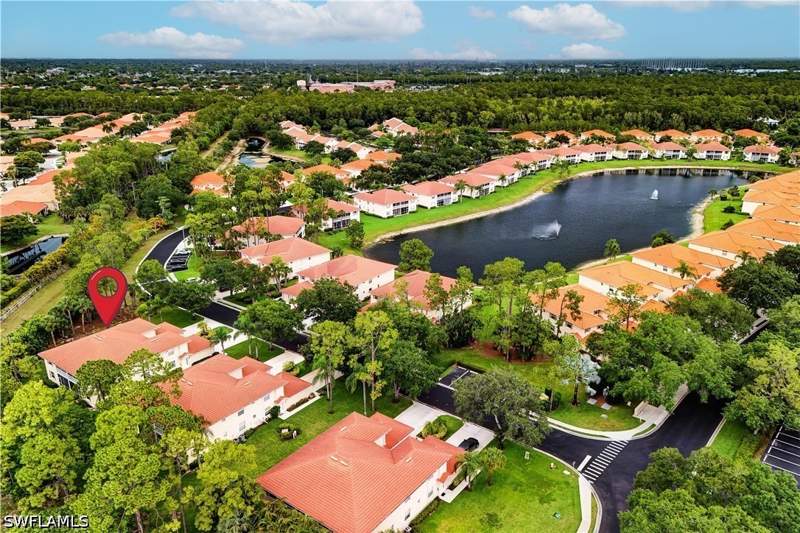 2 bedroom Condominium at 509 Robin Hood Cir 202, Sherwood, Naples — photo 4