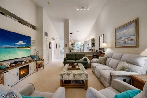 509 Robin Hood Cir 202, Naples FL - photo 9 of 27