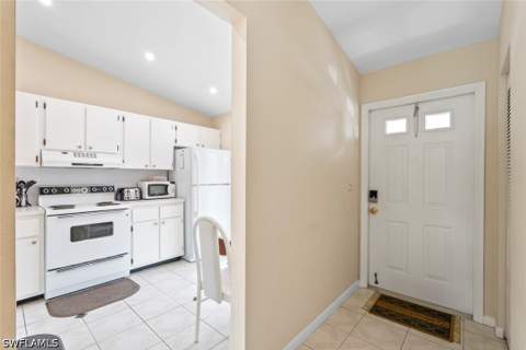 3532 Antarctic Cir 2216, Naples FL - photo 9 of 50