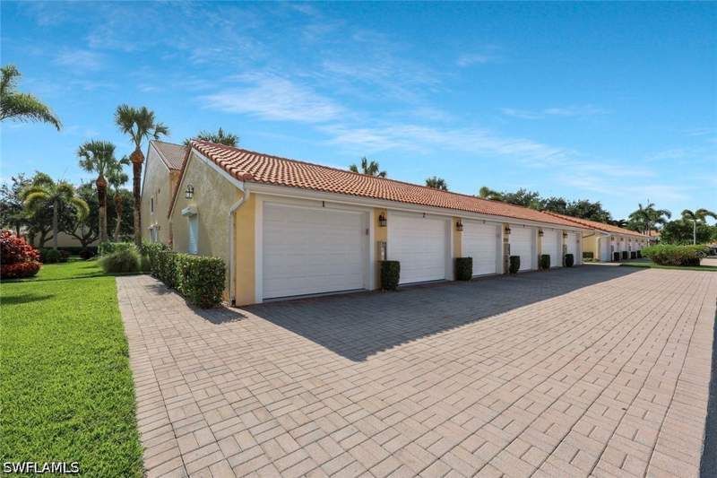2 bedroom Condominium at 2395 Bayou Ln 7304, Amelia Lake, Naples — photo 2