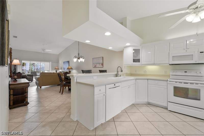 2 bedroom Condominium at 2395 Bayou Ln 7304, Amelia Lake, Naples — photo 4