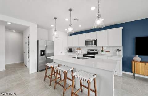 1412 Weeping Willow Ct, Cape Coral FL - photo 12 of 50