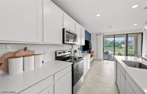 1412 Weeping Willow Ct, Cape Coral FL - photo 9 of 50
