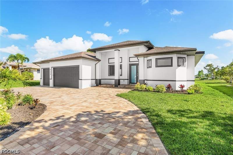 4 bedroom SingleFamilyResidence at 939 Mohawk Pkwy, Cape Coral, Cape Coral — photo 3