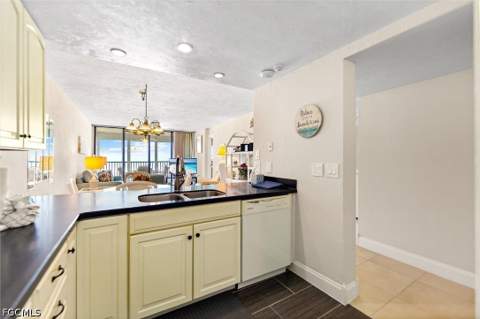 6400 Estero Blvd 301, Fort Myers Beach FL - photo 9 of 26