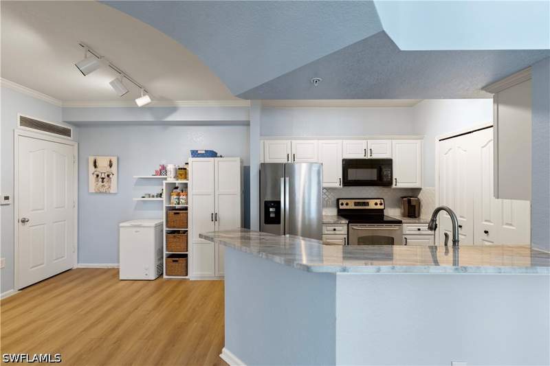 1 bedroom Condominium at 12920 Positano Cir 306, Positano Place, Naples — photo 2