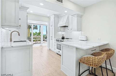 1851 Gulf Shore Blvd N 4, Naples FL - photo 9 of 40