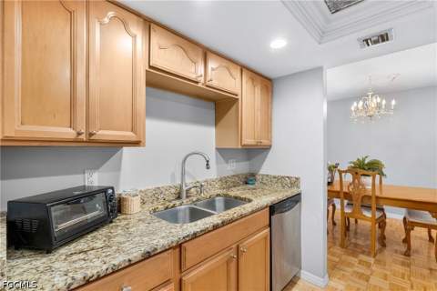 2366 E Mall Dr 516, Fort Myers FL - photo 11 of 20