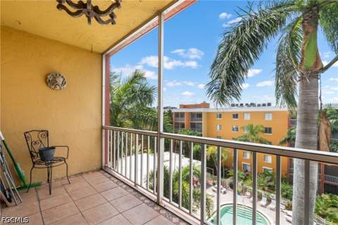2366 E Mall Dr 516, Fort Myers FL - photo 7 of 20