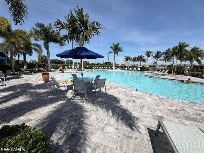 4 bedroom SingleFamilyResidence at 3115 Amadora Cir, Entrada, Cape Coral — photo 3