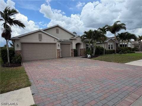 3115 Amadora Cir, Cape Coral FL - photo 8 of 34