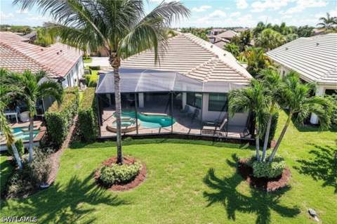 9327 Woodhurst Dr, Naples FL - photo 10 of 48