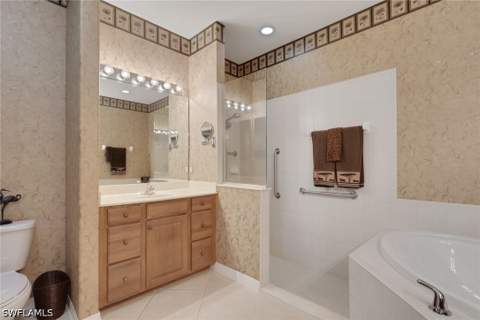 4660 Winged Foot Ct 102, Naples FL - photo 24 of 36