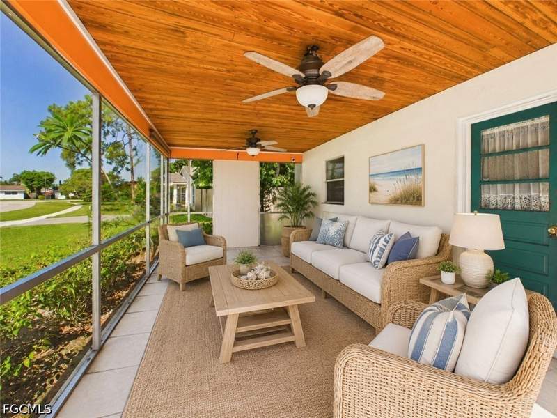 3 bedroom SingleFamilyResidence at 3067 Buena Vista Ln, Poinciana Village, Naples — photo 2