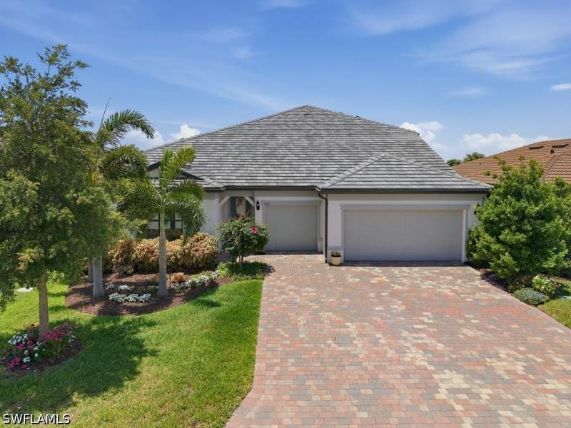 5 bedroom SingleFamilyResidence at 4010 E Hampton Cir, Hampton Lakes, Alva — photo 2