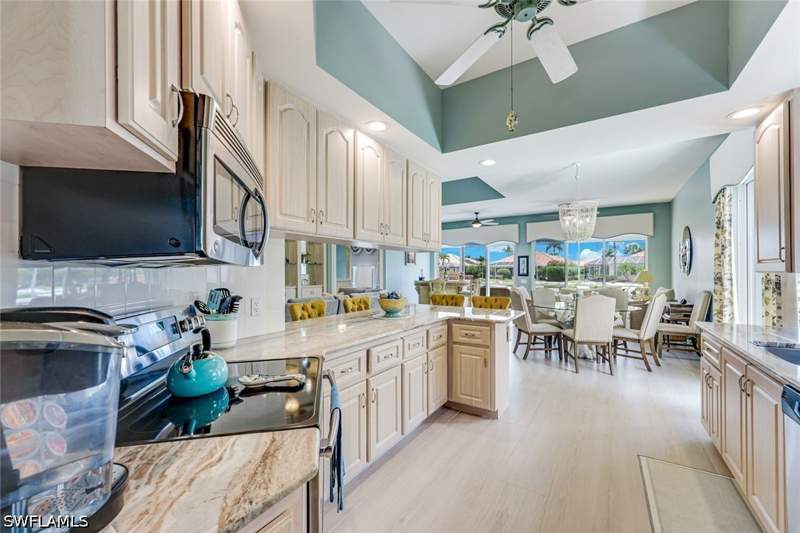 3 bedroom SingleFamilyResidence at 3204 Benicia Ct, Village Walk, Naples — photo 2