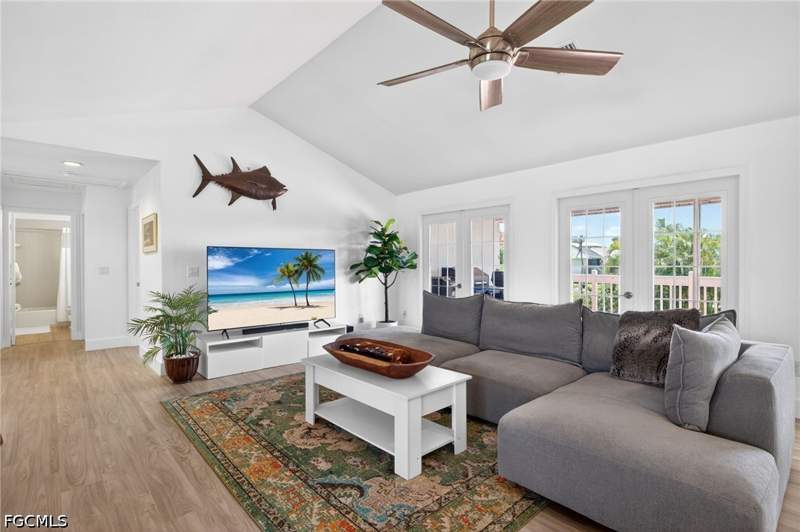 2 bedroom SingleFamilyResidence at 713 Durion Ct, East Rocks, Sanibel — photo 4