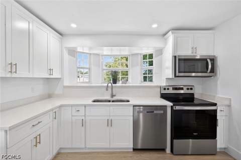 713 Durion Ct, Sanibel FL - photo 9 of 32