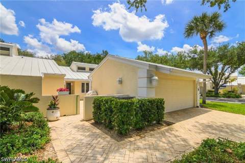 15573 Lockmaben Ave, Fort Myers FL - photo 13 of 31