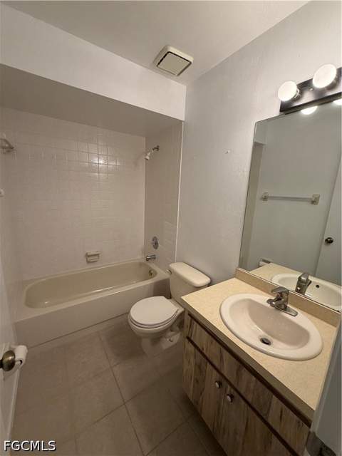 1100 Pondella Rd 810, Cape Coral FL - photo 9 of 19
