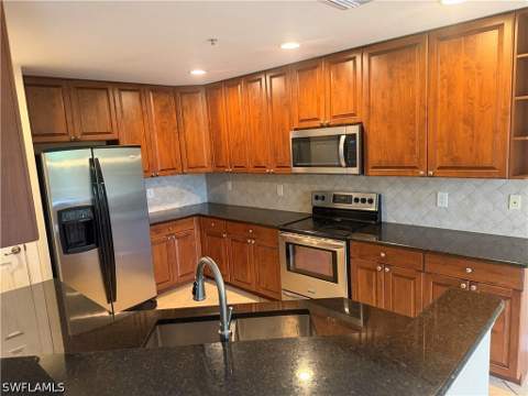 13034 Pennington Pl 101, Fort Myers FL - photo 8 of 28