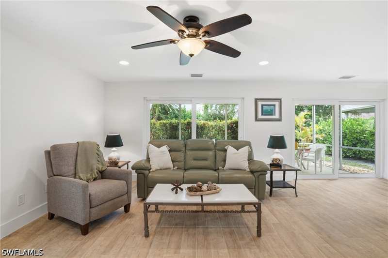 2 bedroom SingleFamilyResidence at 22 Kings Rd A19, Royal Park Villas, Naples — photo 1