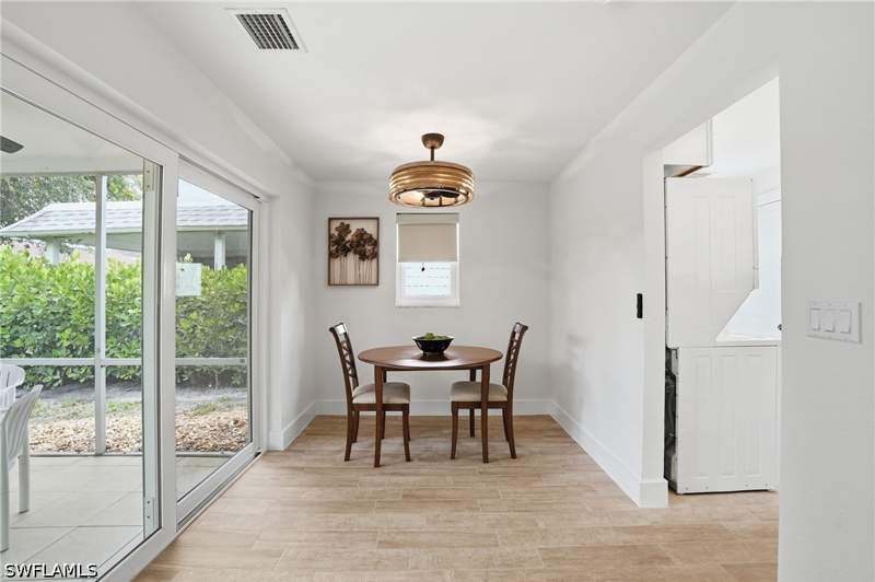 2 bedroom SingleFamilyResidence at 22 Kings Rd A19, Royal Park Villas, Naples — photo 4
