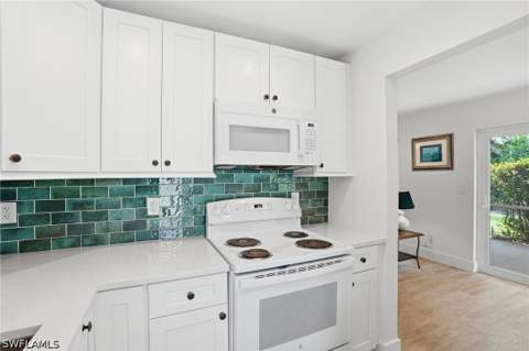 22 Kings Rd A19, Naples FL - photo 8 of 24