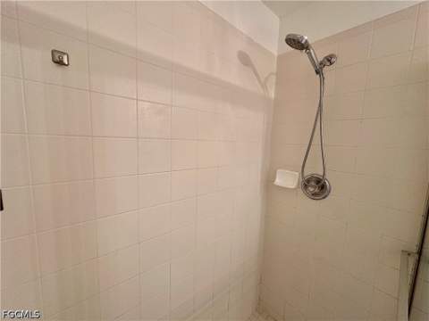 3614 Pine Oak Cir 103, Fort Myers FL - photo 21 of 47