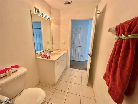 3614 Pine Oak Cir 103, Fort Myers FL - photo 22 of 47