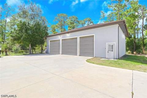 333 5th St SW, Naples FL - photo 7 of 42