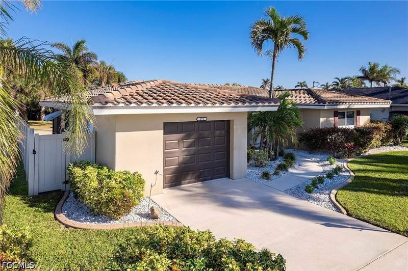 2 bedroom SingleFamilyResidence at 171 SW 51st Ter, Cape Coral, Cape Coral — photo 4