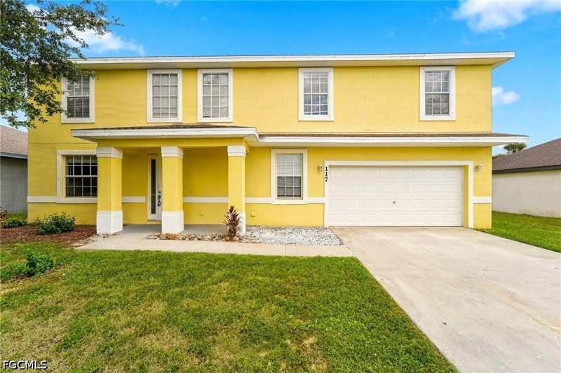 4 bedroom SingleFamilyResidence at 117 Shadow Lakes Dr, Shadow Lakes, Lehigh Acres — photo 1