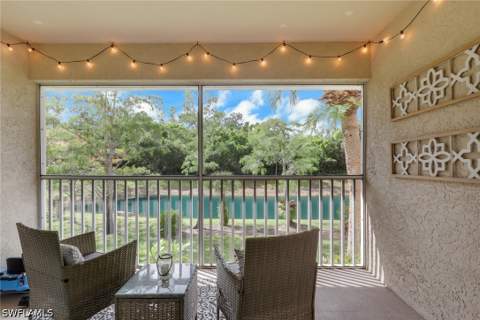 241 Robin Hood Cir 202, Naples FL - photo 24 of 38