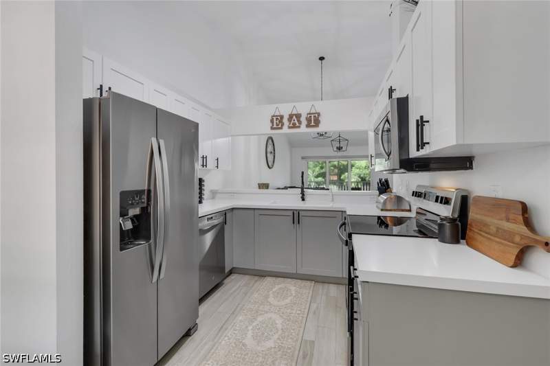 2 bedroom Condominium at 241 Robin Hood Cir 202, Sherwood, Naples — photo 4
