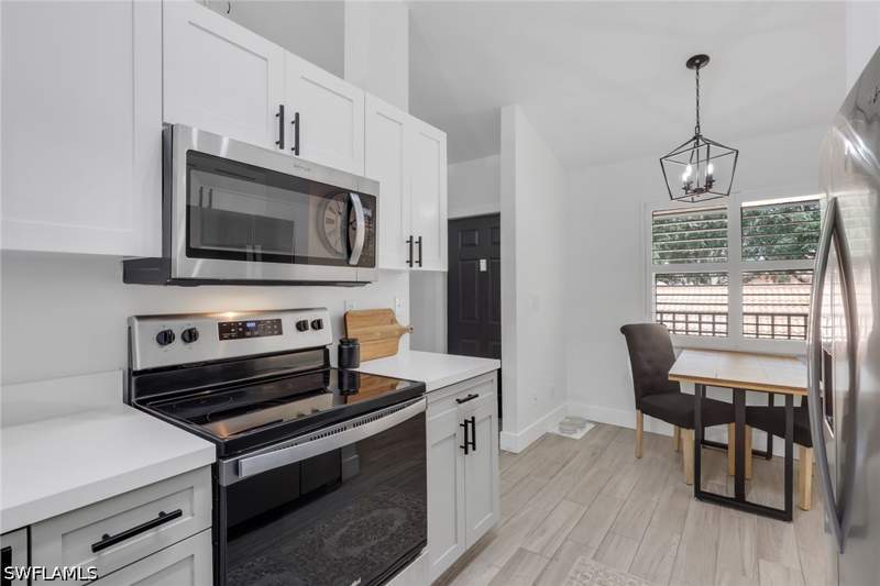 2 bedroom Condominium at 241 Robin Hood Cir 202, Sherwood, Naples — photo 5