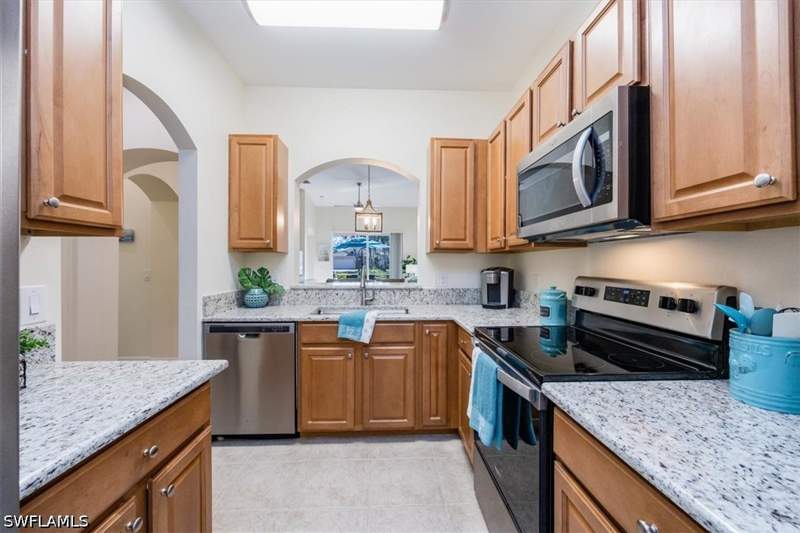 3 bedroom Townhouse at 14095 Winchester Ct 603, Reflection Lakes Of Naples, Naples — photo 3
