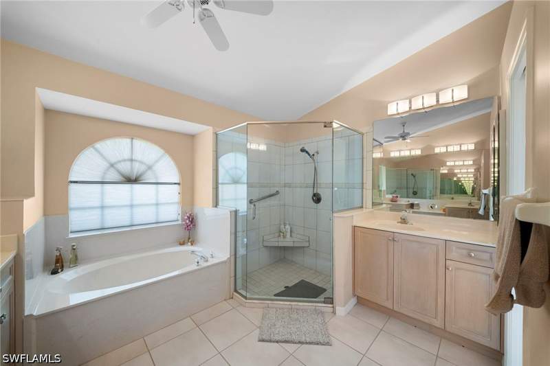 3 bedroom SingleFamilyResidence at 3971 Spring Garden Ln, Fountain Lakes, Estero — photo 5