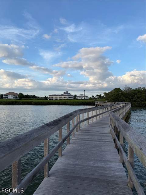 4700 Yacht Harbor Dr 622, Naples FL - photo 12 of 50