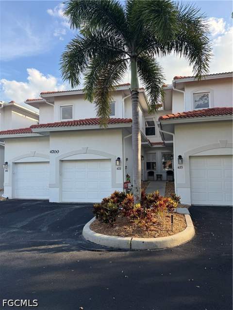 4700 Yacht Harbor Dr 622, Naples FL - photo 14 of 50