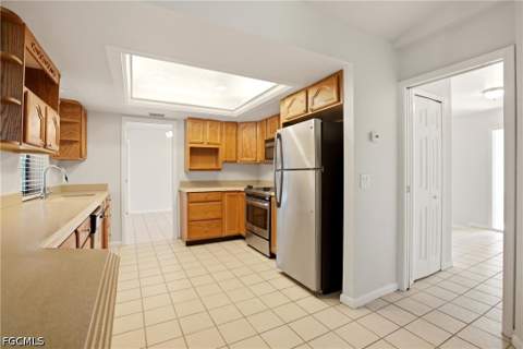 8486 Garden Rd, Fort Myers FL - photo 10 of 37
