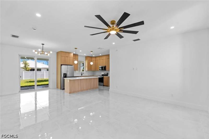 3 bedroom SingleFamilyResidence at 1337 NE 33rd St, Cape Coral, Cape Coral — photo 5